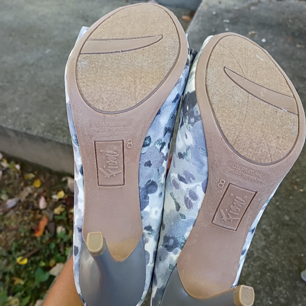 Gray Floral Peep Toe Heels - Picture 6 of 6